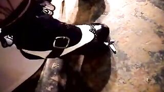 Babe masturbating her pussy on the toilet seat can be quite a show