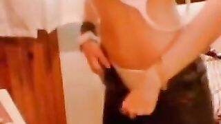 No one expected this sexy chick to have such skills