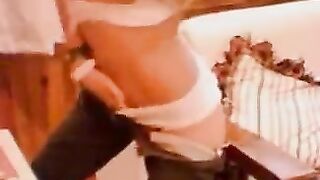 No one expected this sexy chick to have such skills