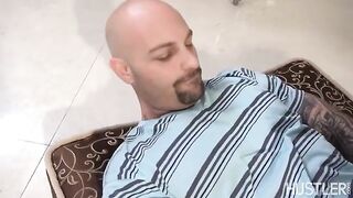 Nurse with big natural boobs helped the man with the problems of a different kind