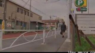 A lot of guys like to fuck Chinese women in their holes