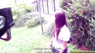A stranger makes a blowjob to the guy in the bushes, it all started accidentally