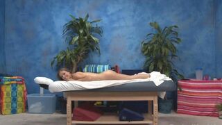 Relaxing massage turns to sex with a young girl