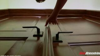 A girl seduced her dad and he fucked his daughter