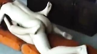 Married couple fucks at home without hiding anything