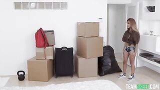 An exxxtra small girl is moving to a new house and gets fucked