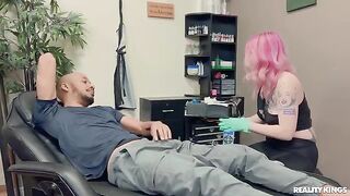 Fun with a tattooed guy and his impressive size