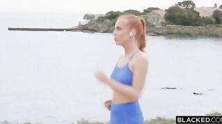 The guy won the girl's favor and fucked her in the pool