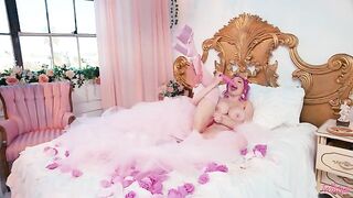A girl with beautiful big breasts leads a luxurious lifestyle