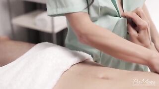 Massage with a happy end for the guy who loves massage