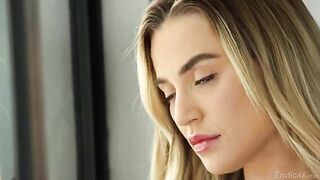 A hot French kiss can turn into a real erotic sex