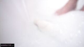 A nice man fucks me in my hole from the first view