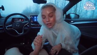 College slut sucks a stranger's cock in the car after eye contact