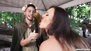 A beautiful chick has a nice picnic in the park and fucks
