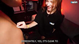 How can you please a girl? A hot strip game with Megan Murkovski