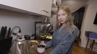 A sexy girl made a stunning wish in the morning, coming true