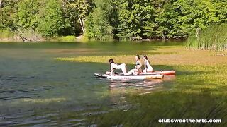 Lesbians can be naughty even in the park