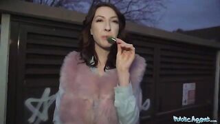 The agent made a deal with a girl for some intimate fun on camera
