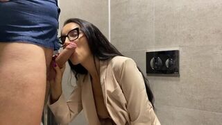 A girl came to her boss for an urgent matter
