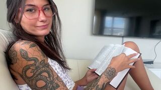 The guy studied how to have sex in different poses with a hot Latina