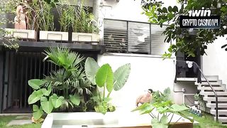 A mature woman fucks like a girl much younger