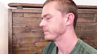 The couple brought a girl to fuck in an FFM threesome