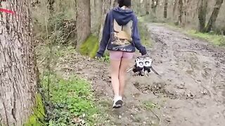A girl moaned loudly in the forest, getting fucked riskily