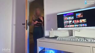 She is training to be a porn star, her first blowjob with a guy