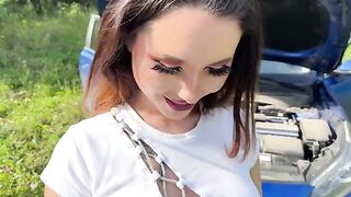 A girl came, saw and had sex in the car