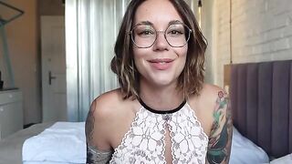 An inked woman teaches how to masturbate with her toned body in Polish