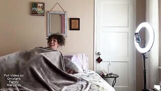 A woman takes off the condom and fucks without protection