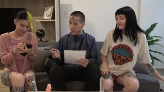Poll Delivery with hot Argentina and John Lemon